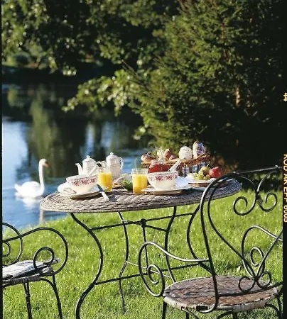 L'hotel Des Bords De L'ill 2*