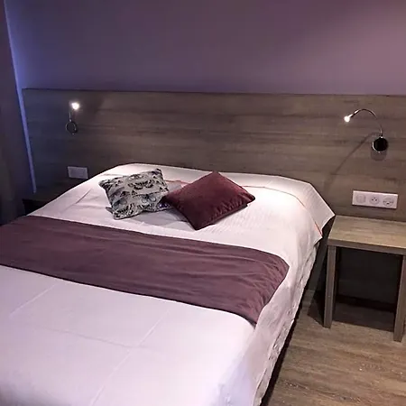 Отель L'hotel Des Bords De L'ill